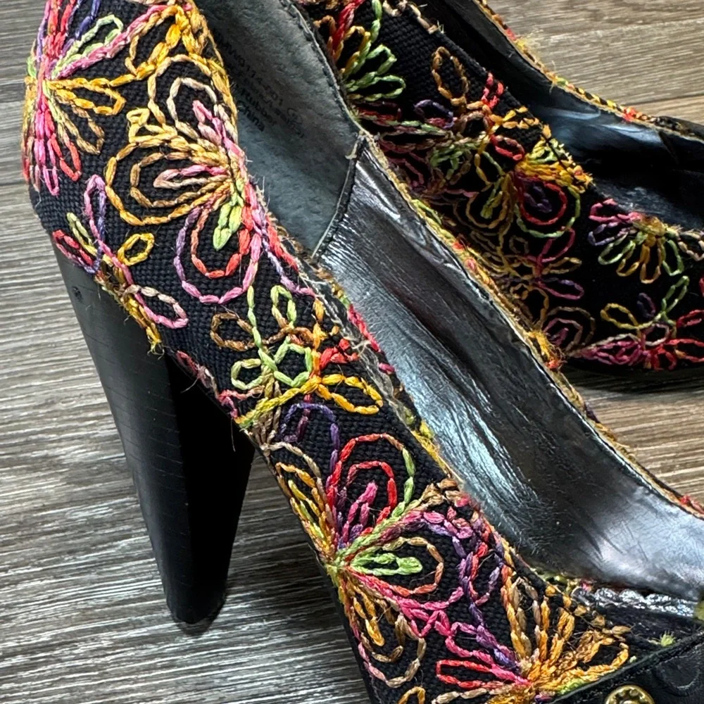 Naughty Monkey Embroidered Women's Heels woman’s 6 (s68)